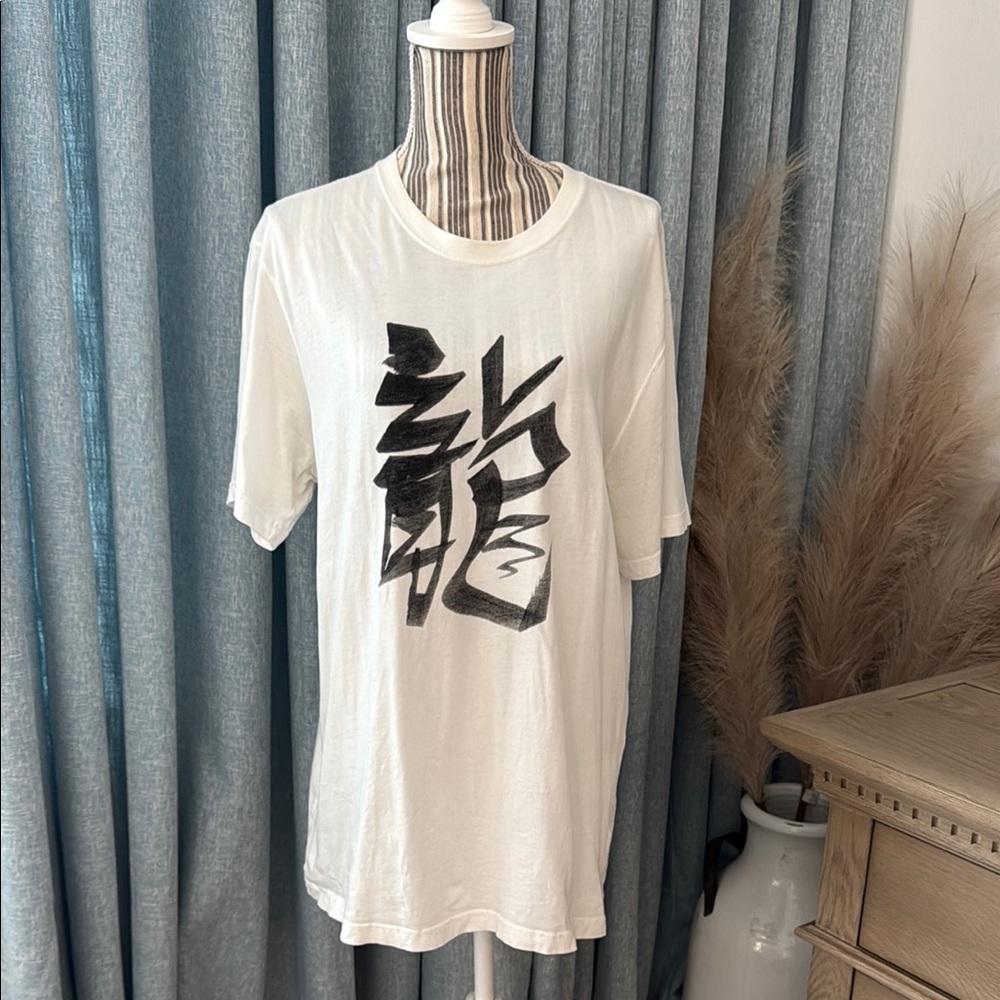 Vetements White Tee with Black Graphic unisex